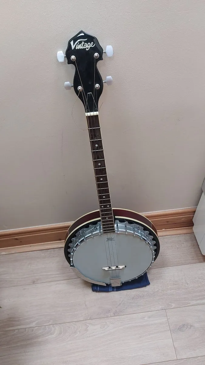 Banjo - Image 1