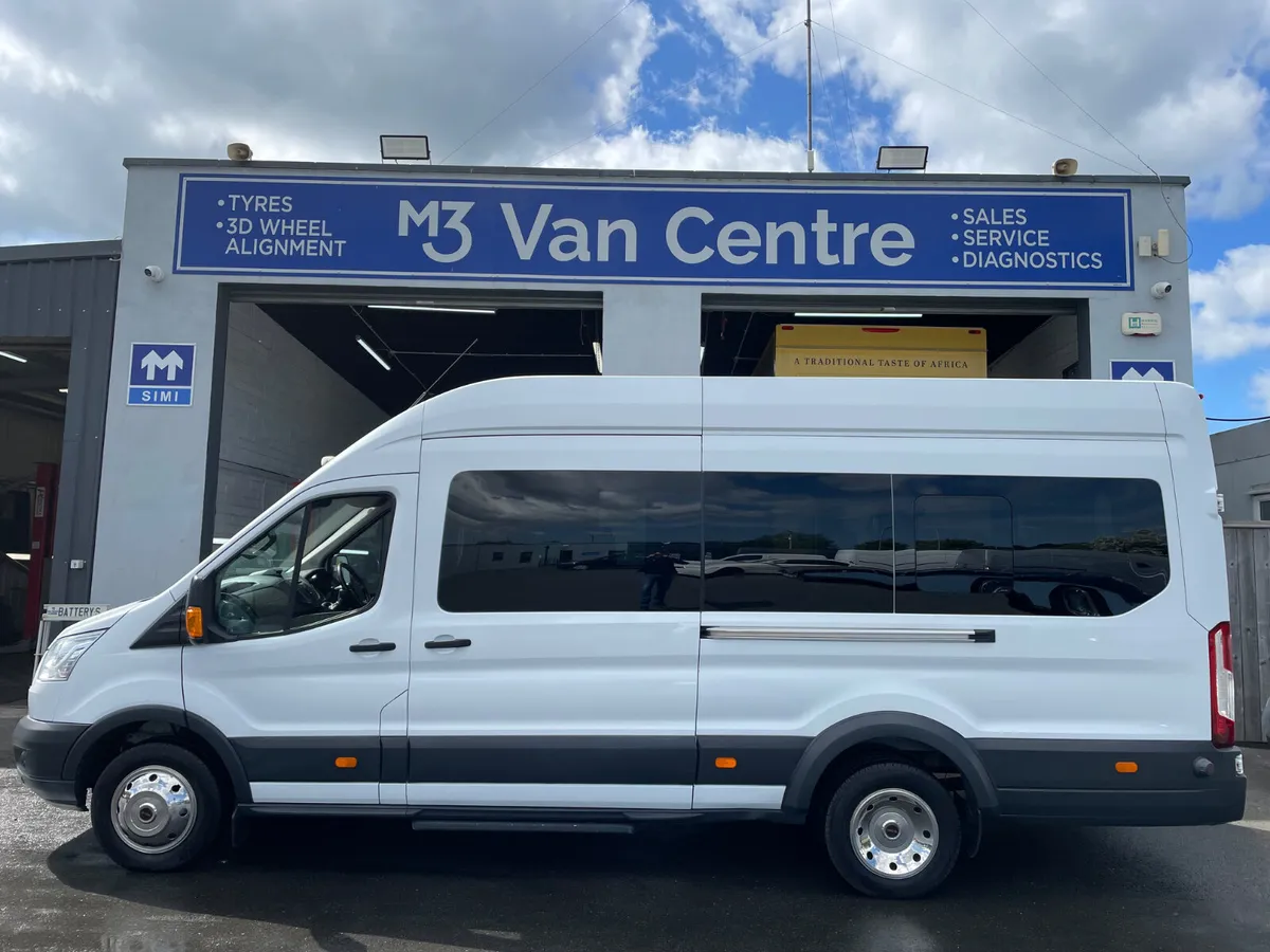 2017 Ford Transit 460 17 Seater Minibus - Image 2