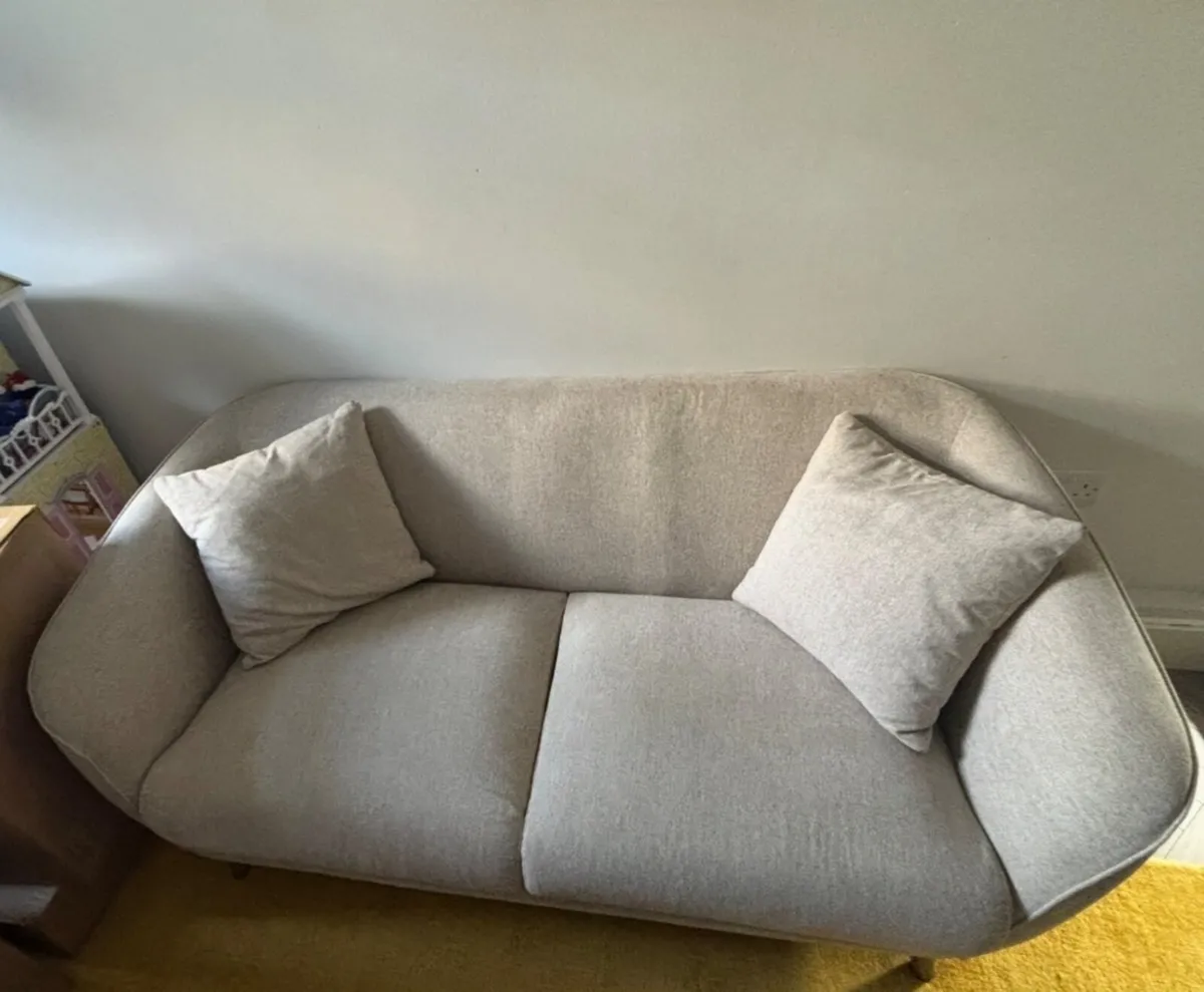 Couch - Image 1