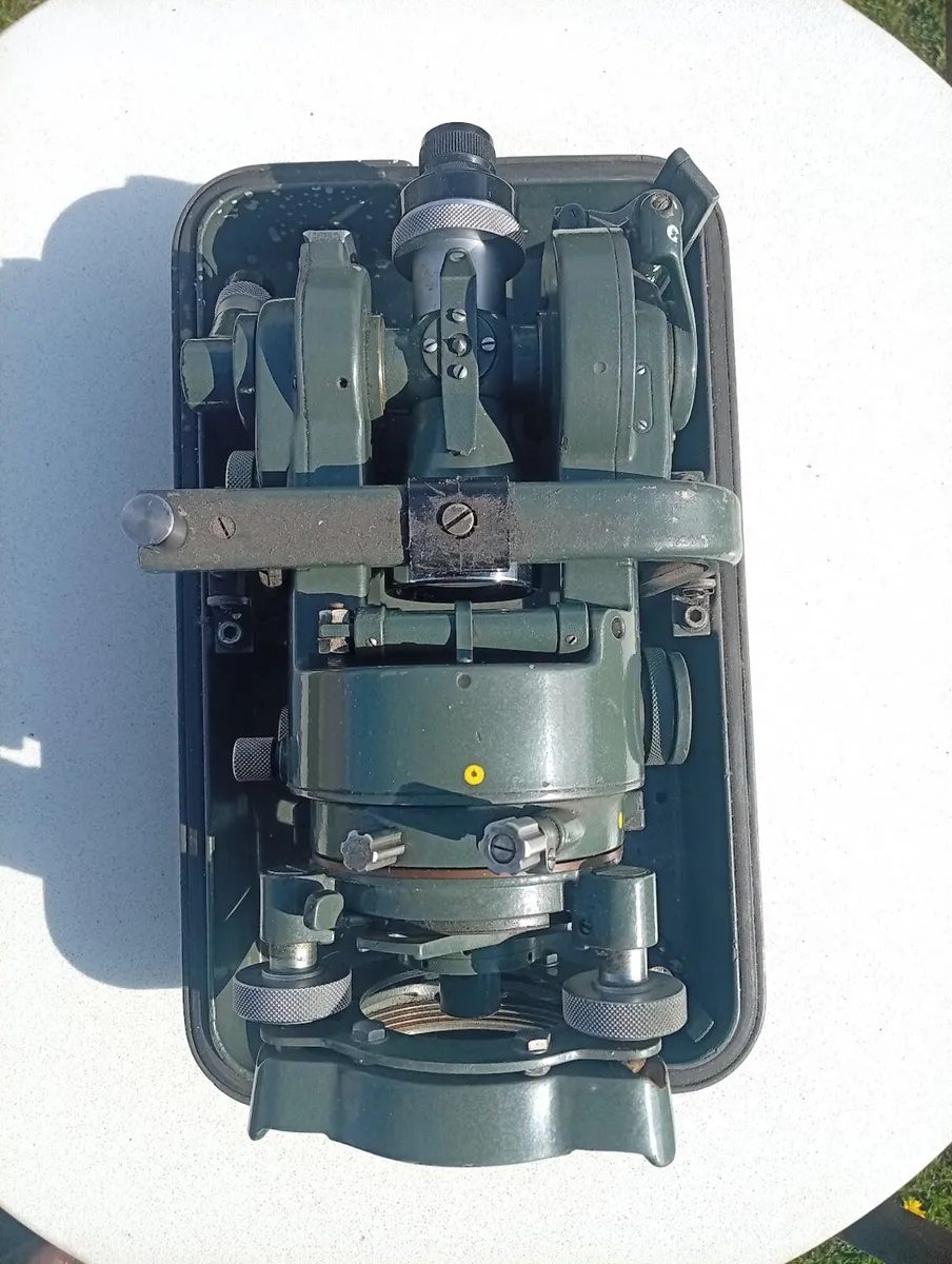 Antique Hilger & Watts Theodolite – A Classic of B - Image 3