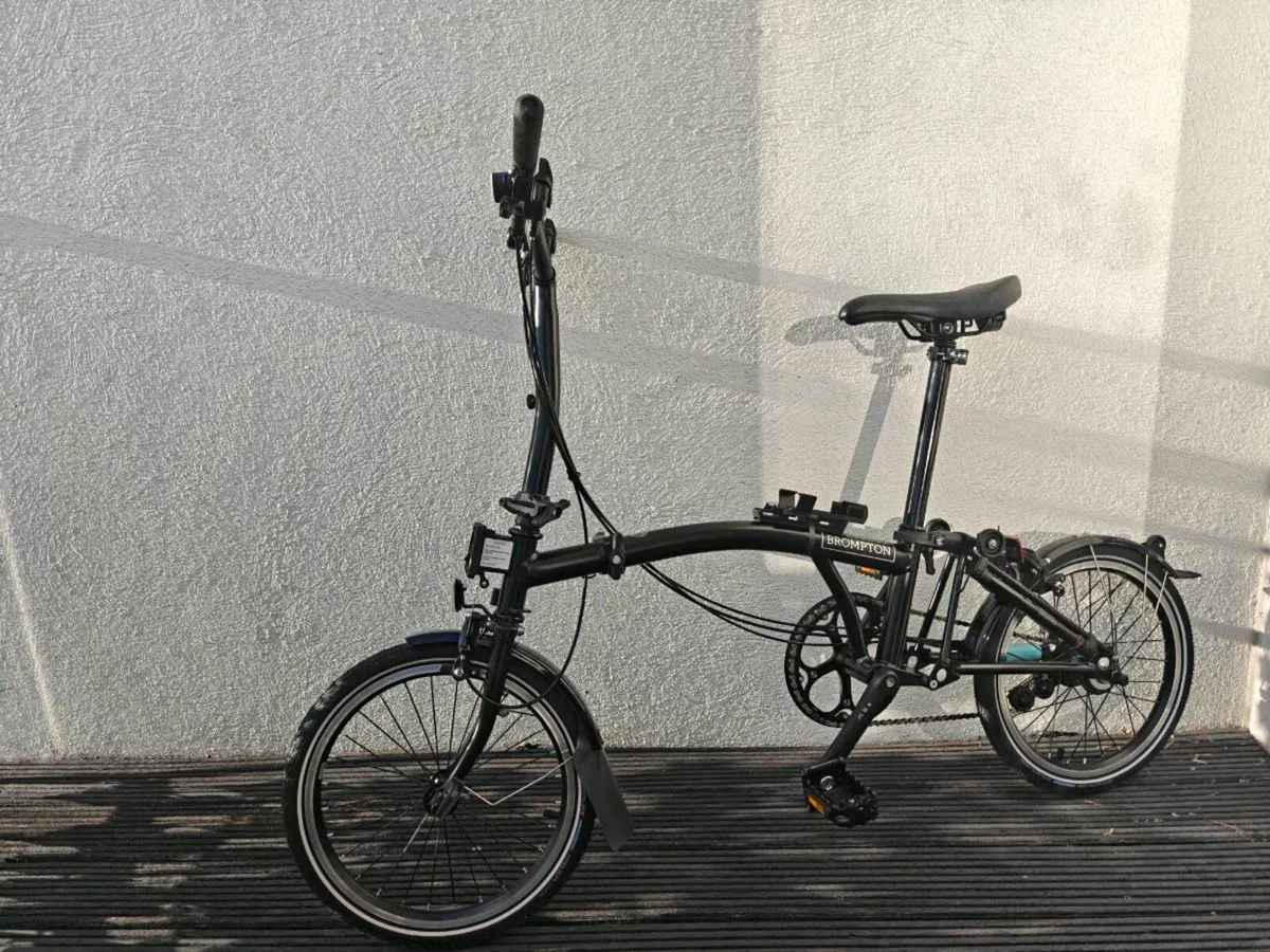 Brompton M6L (C Line Explore 6-Speed) 2025 Matte B - Image 1