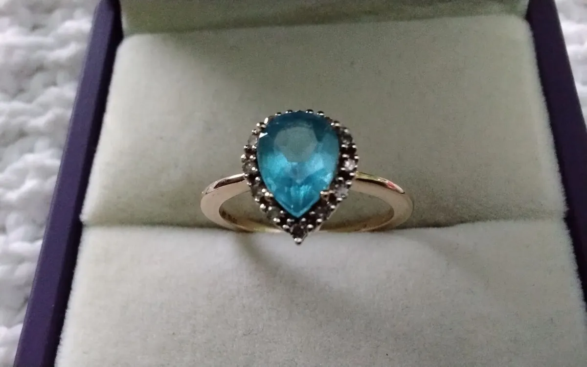 VINTAGE 10ct GOLD SWISS BLUE TOPAZ & DIAMOND RING - Image 1