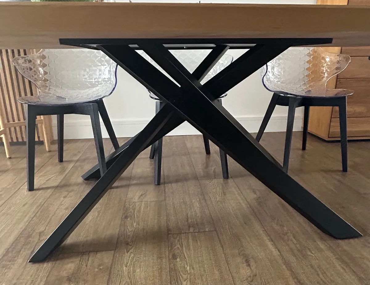 Dining table - Image 4