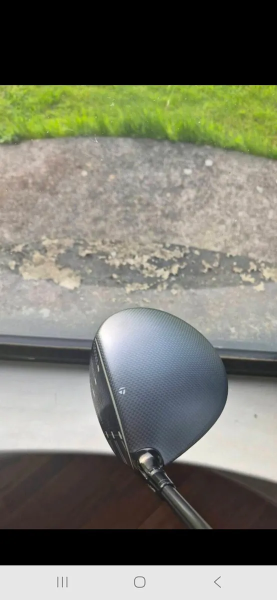 Taylormade qi35 driver 9 degree stiff shaft - Image 3