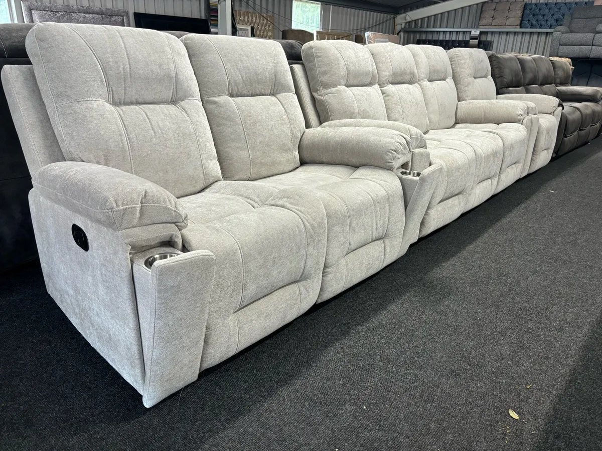 New Beige Hudson Recliners FREE DELIVERY - Image 1