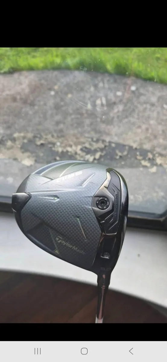 Taylormade qi35 driver 9 degree stiff shaft - Image 1