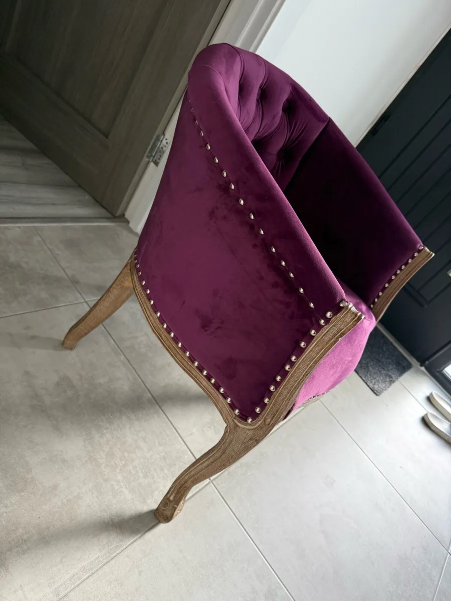 Single bed, Vanity chair - Image 4