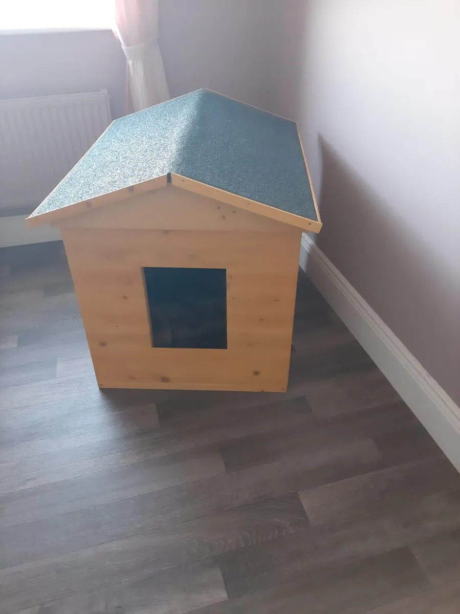 Dog house - Image 1