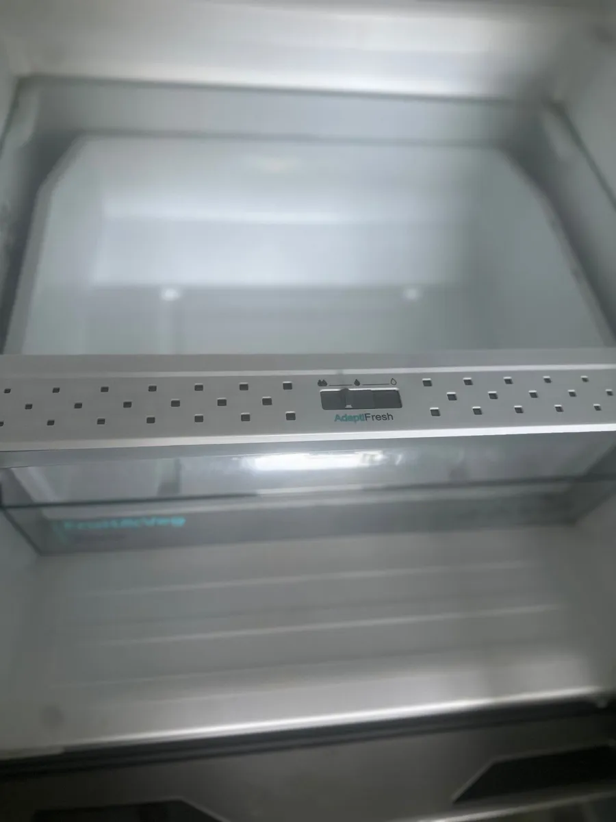Fridge freezer - Image 2