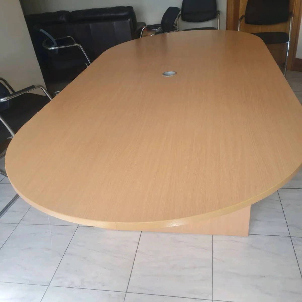 Beech boardroom table with 6 - Image 2