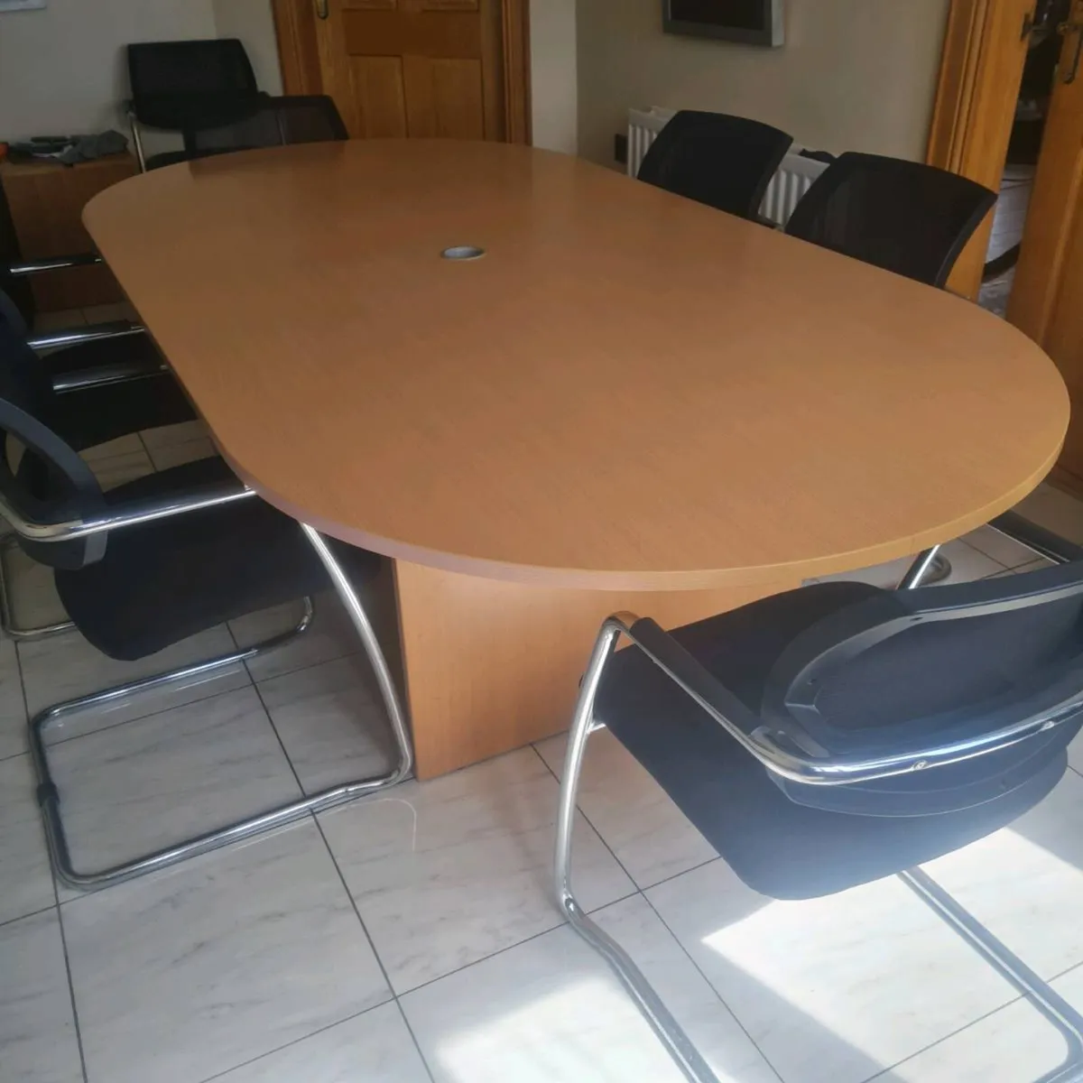 Beech boardroom table with 6 - Image 3