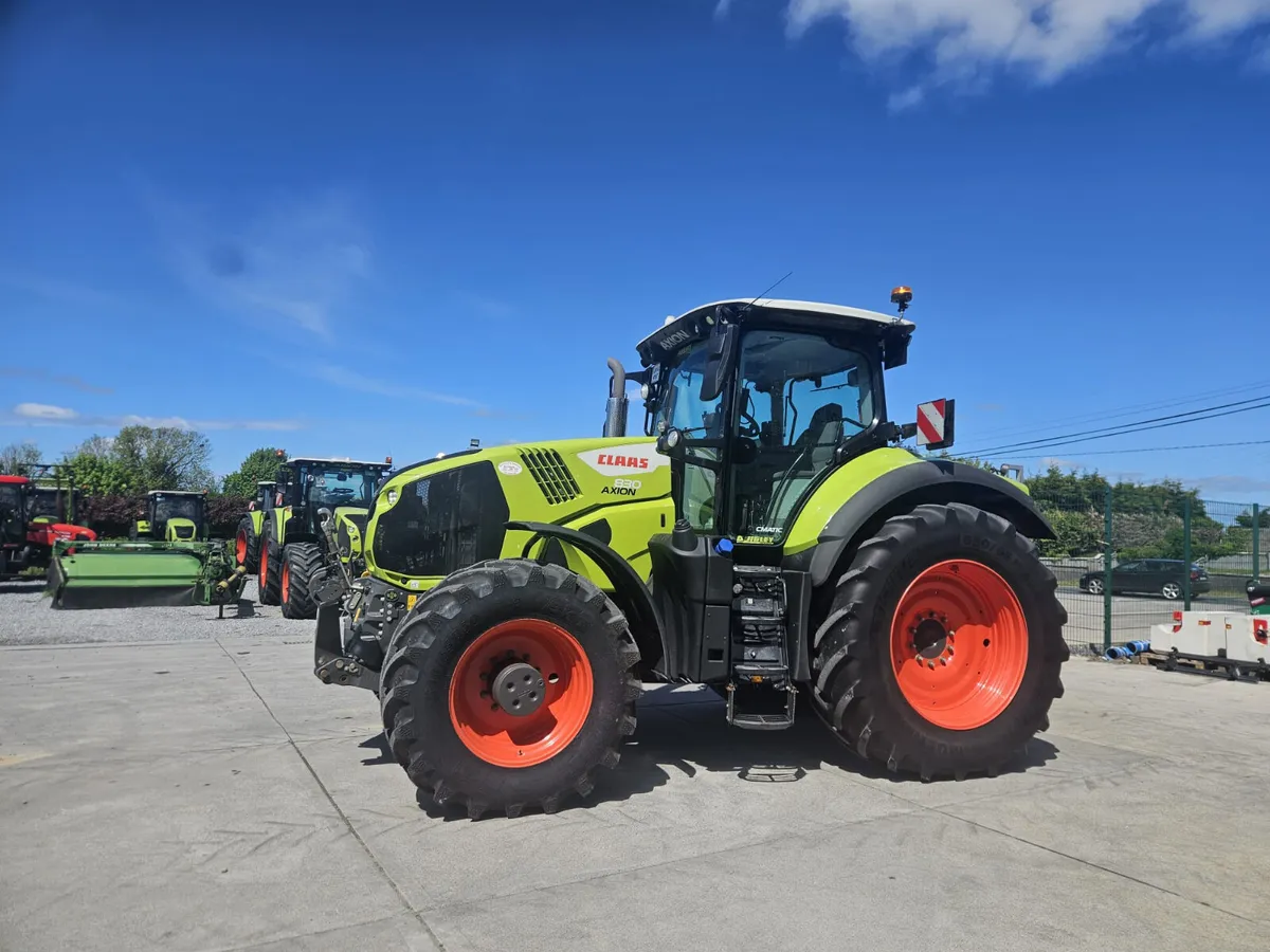 CLAAS AXION 830 - Image 3
