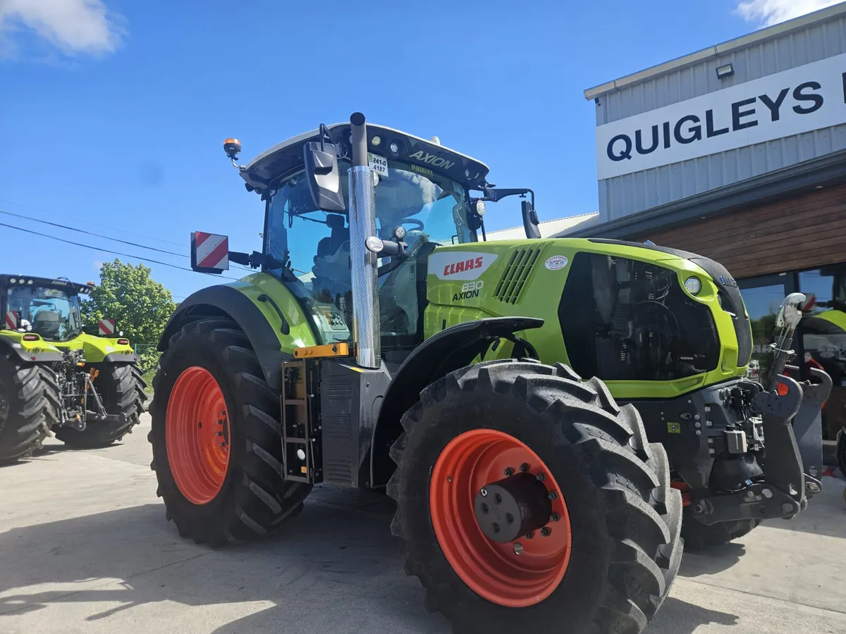 CLAAS AXION 830 - Image 4
