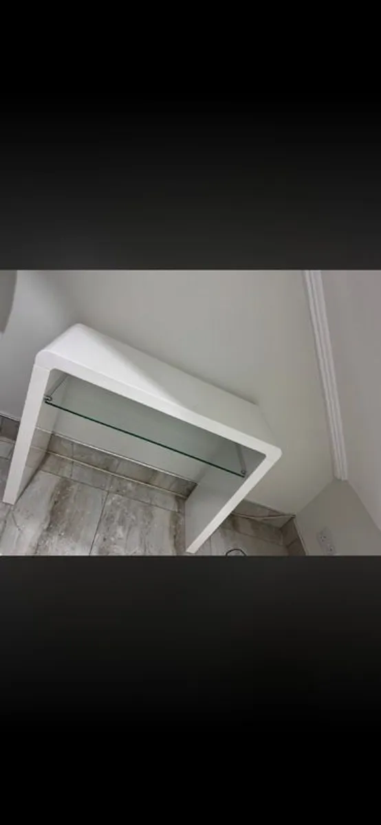 White side table - Image 2
