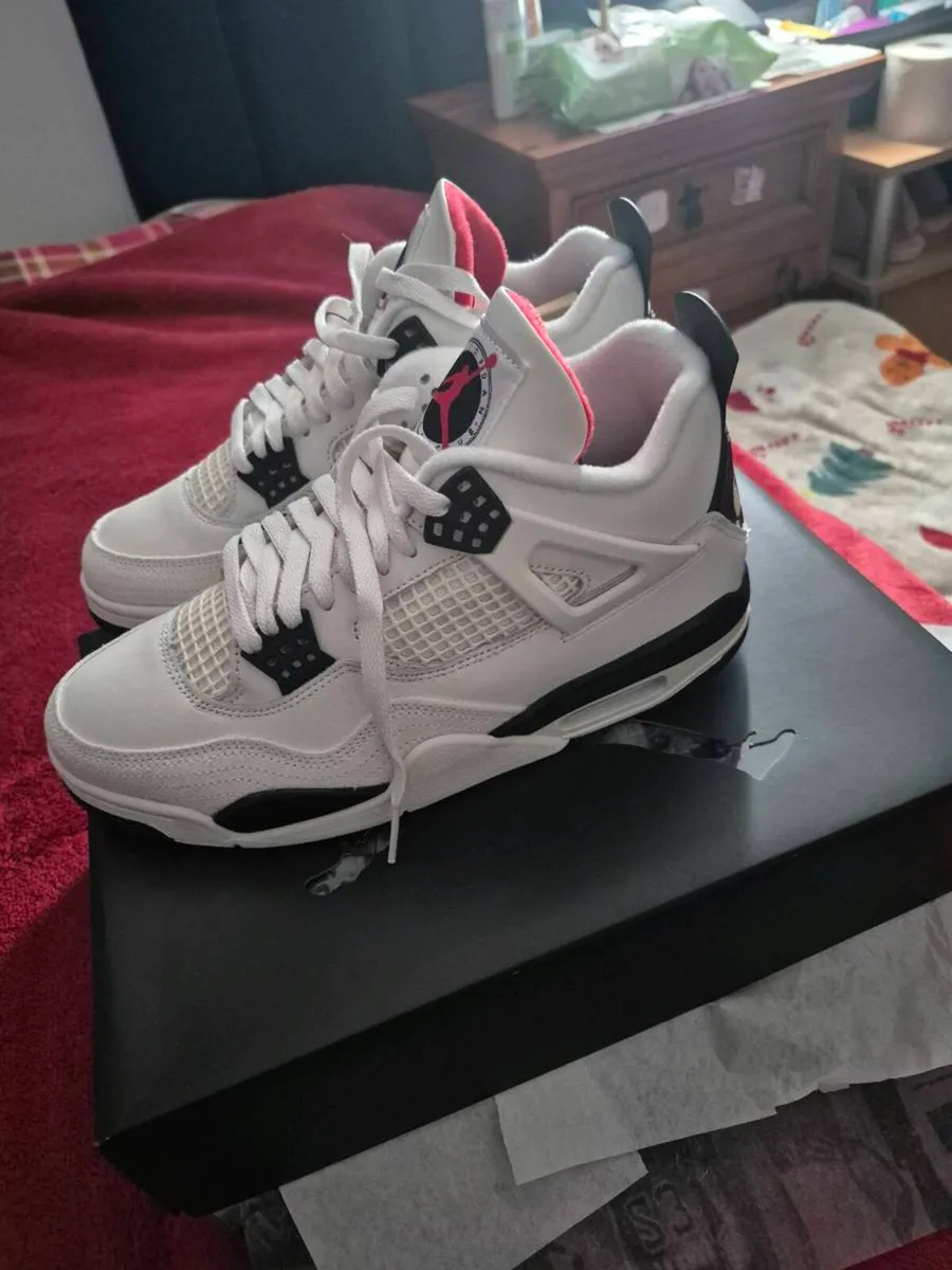 AIR JORDAN 4 RETRO - Image 2