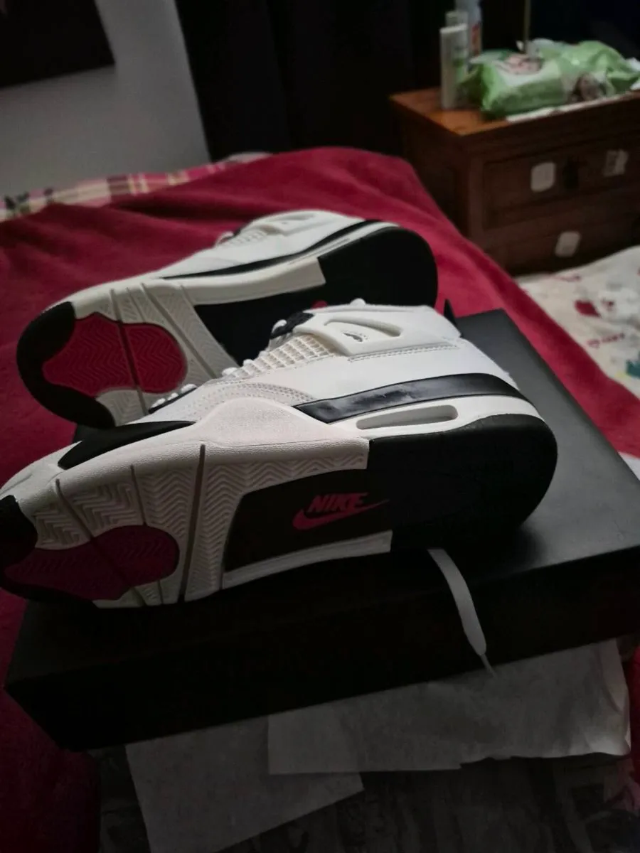 AIR JORDAN 4 RETRO - Image 3