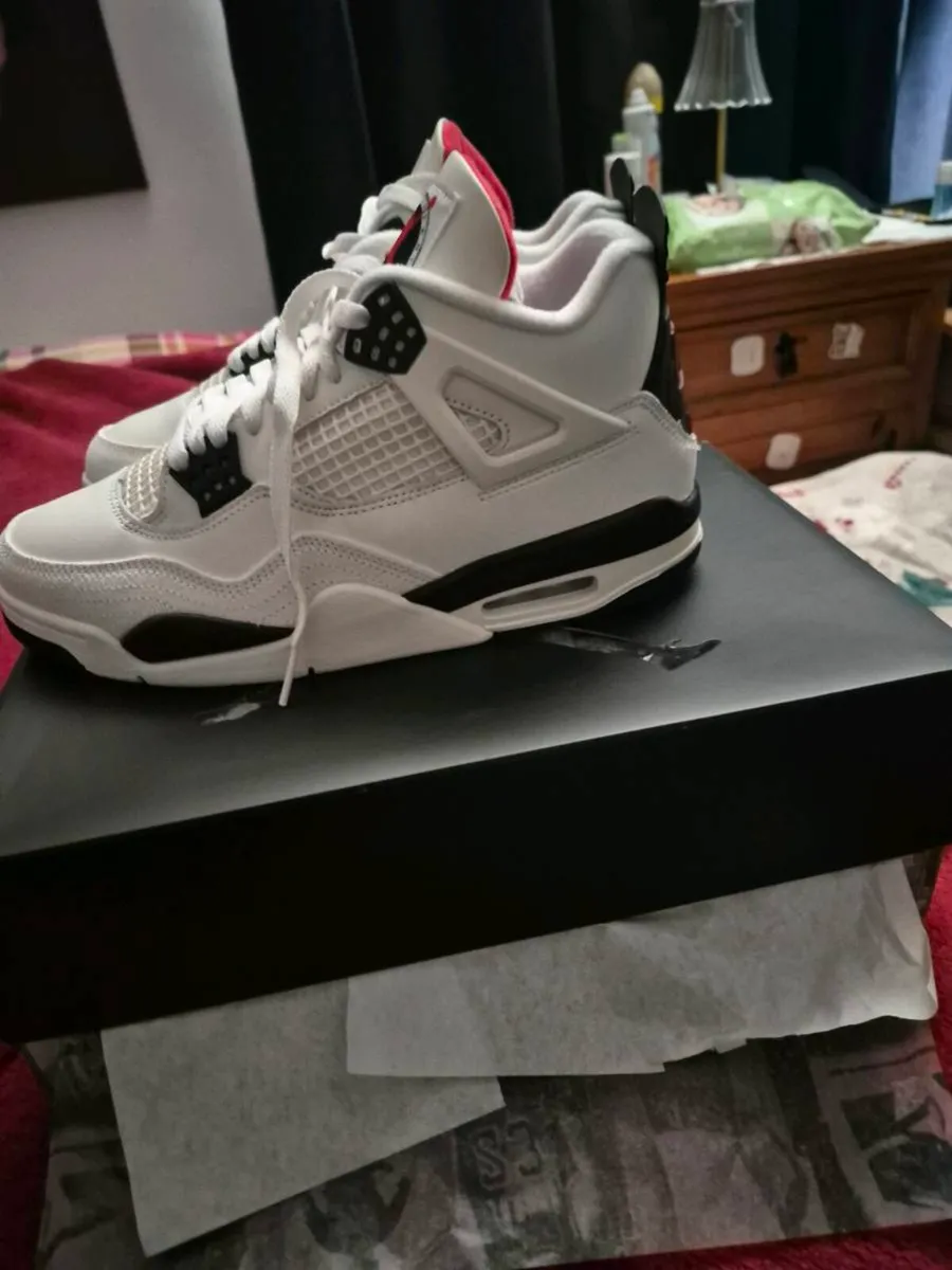 AIR JORDAN 4 RETRO - Image 3
