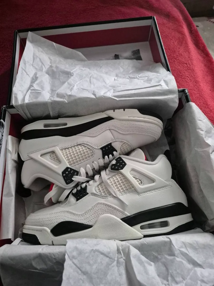 NEW AIR JORDAN 4 - Image 3