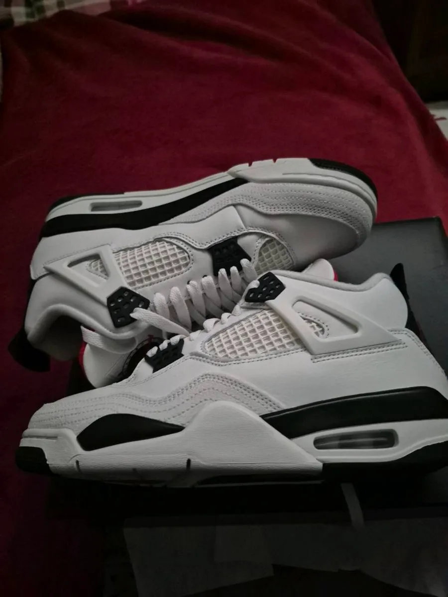 NEW AIR JORDAN 4 RETRO - Image 3