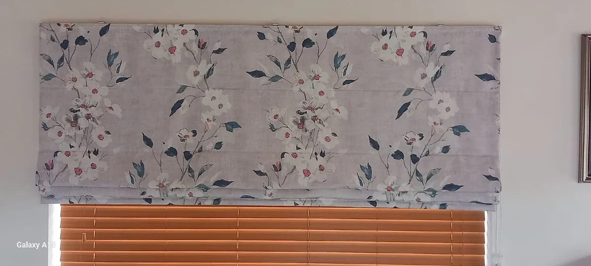 Roman blinds - Image 1