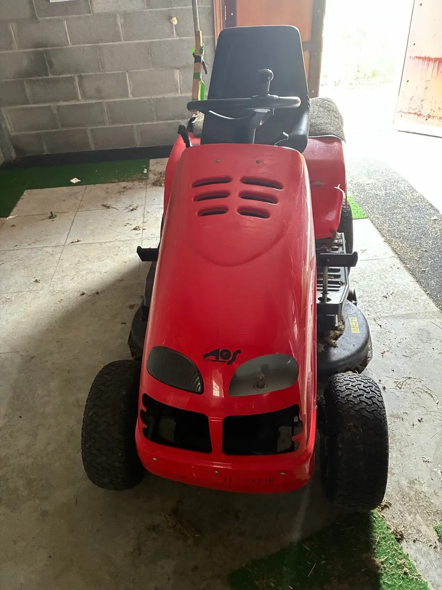 Ride on lawn mower - Image 2
