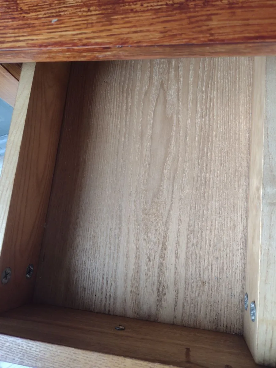Vintage heavy Oak side table with 3 small drawers - Image 3