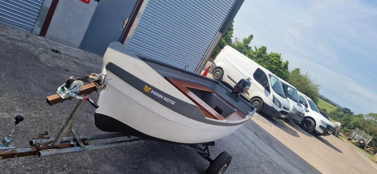 13 ft boat - Image 3