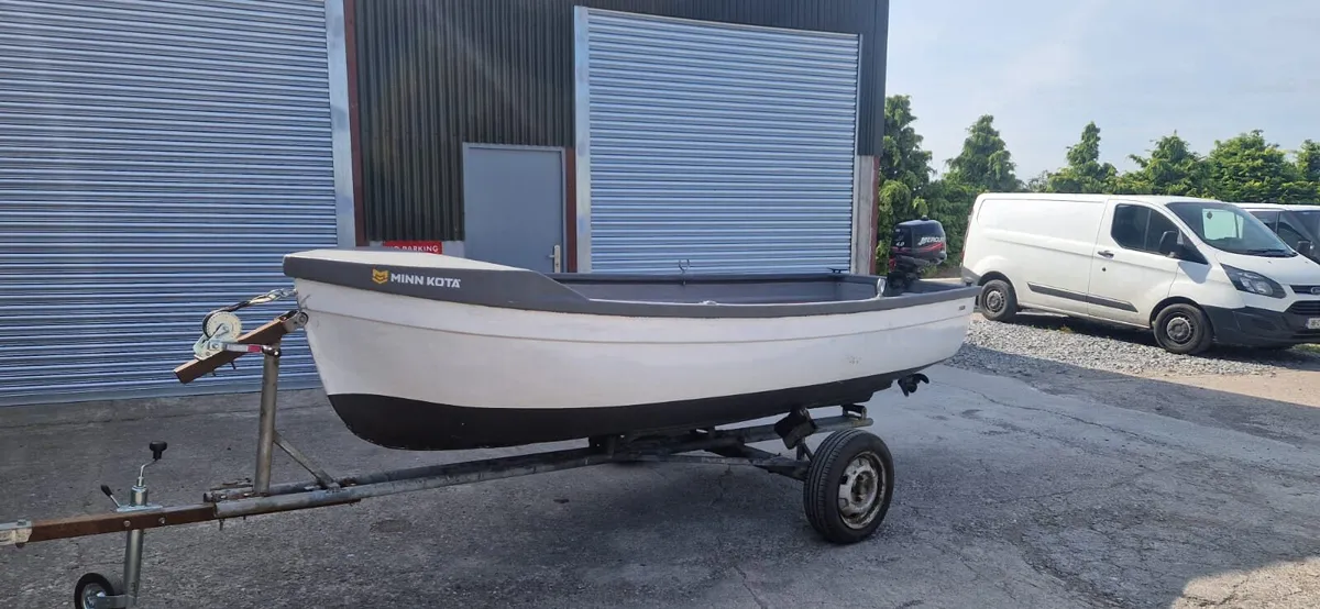 13 ft boat - Image 4