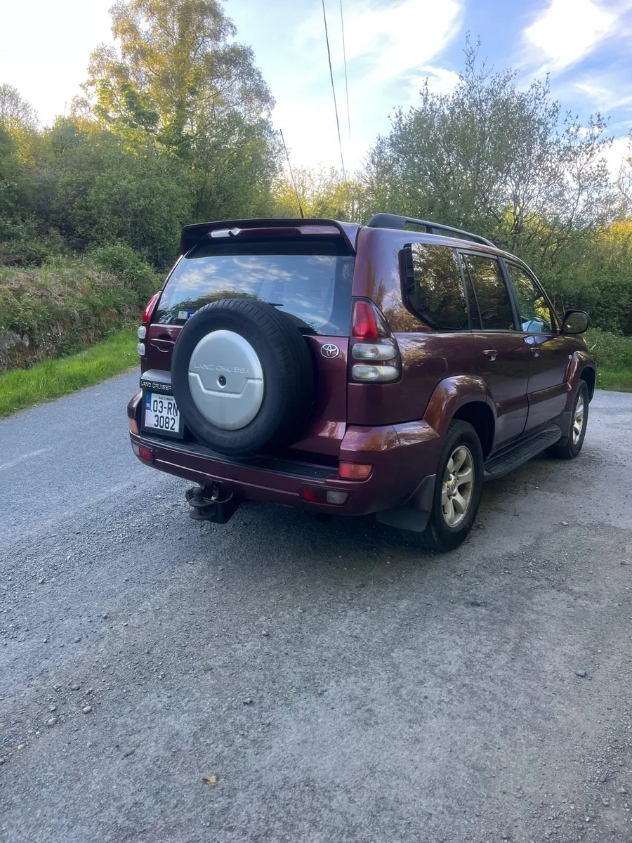 Land Cruiser crew cab - Image 3