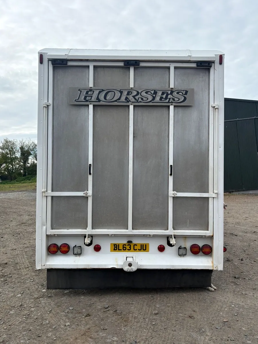 Tri Star Lorry - Image 3