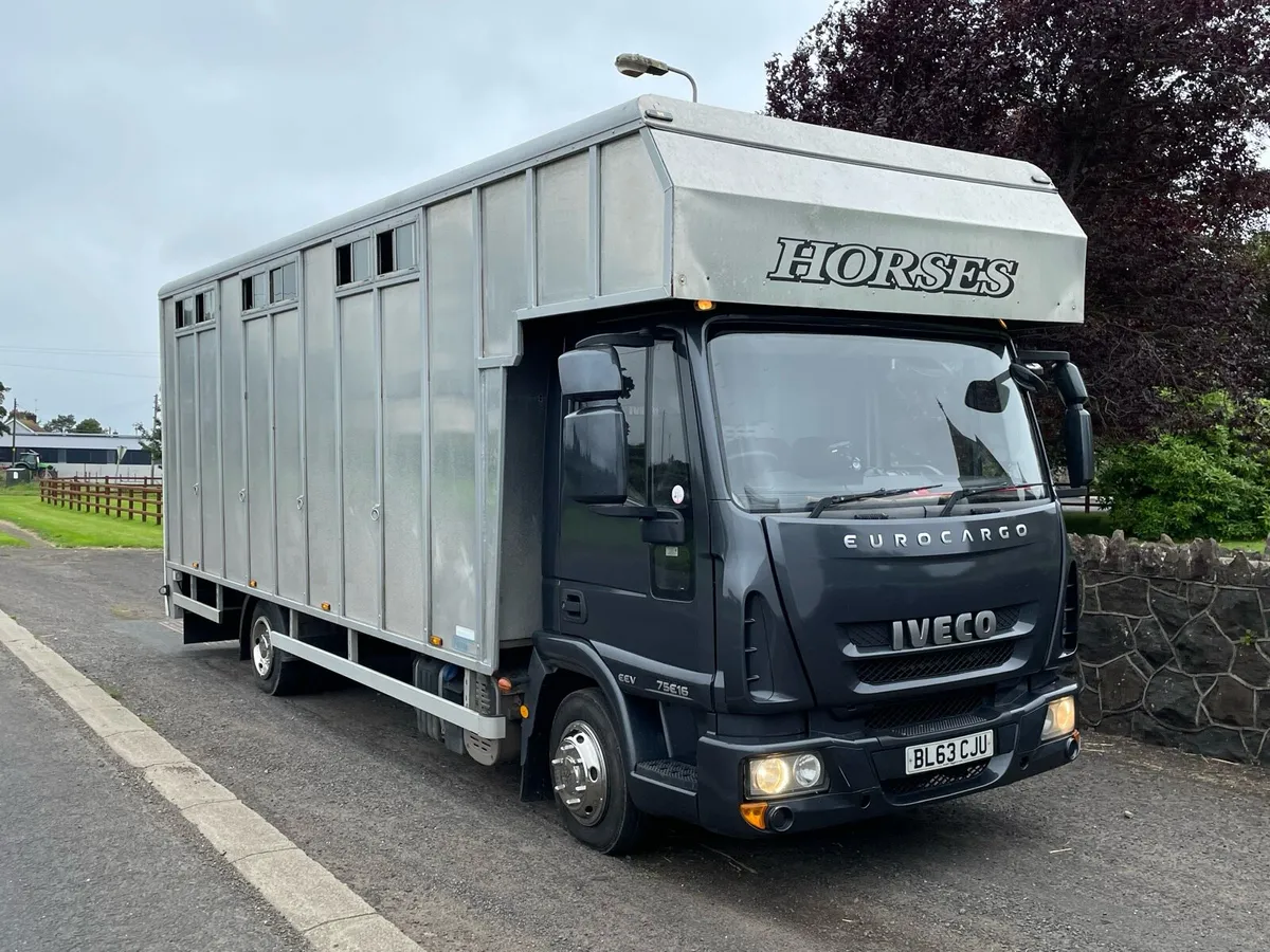 Tri Star Lorry - Image 1