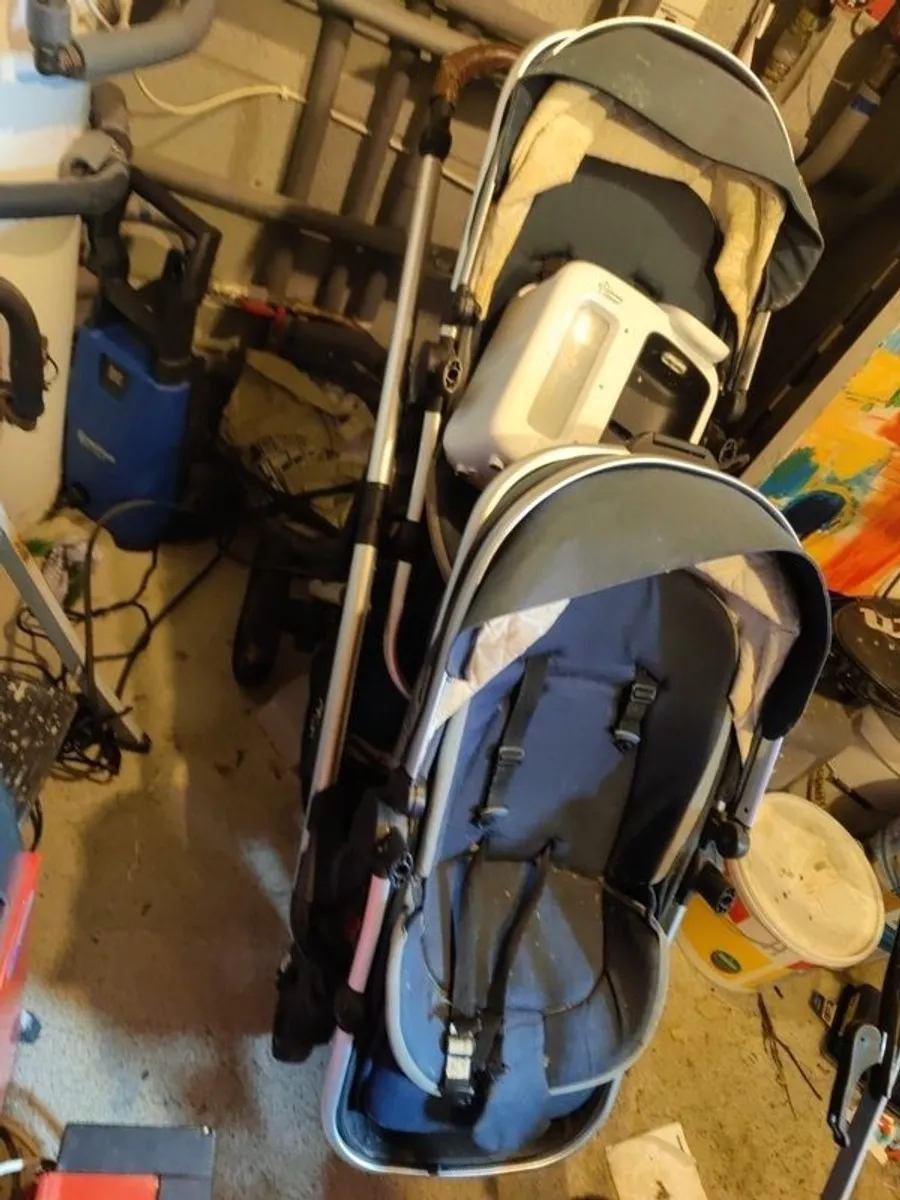 Twin buggy Free to good home - Image 2