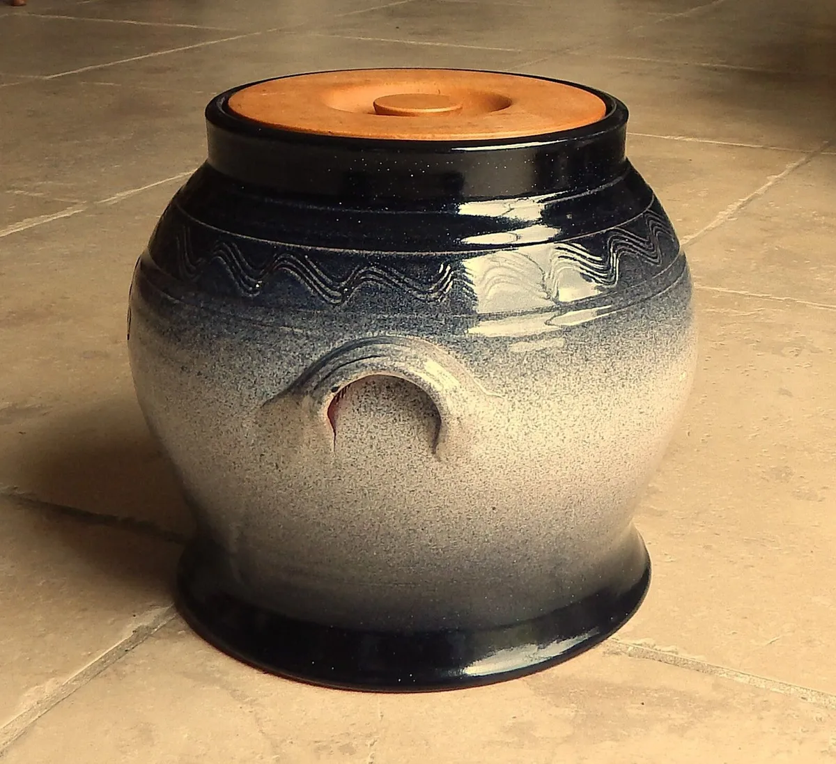 Large Carley’s Bridge Potteries Storage Jar - Image 3