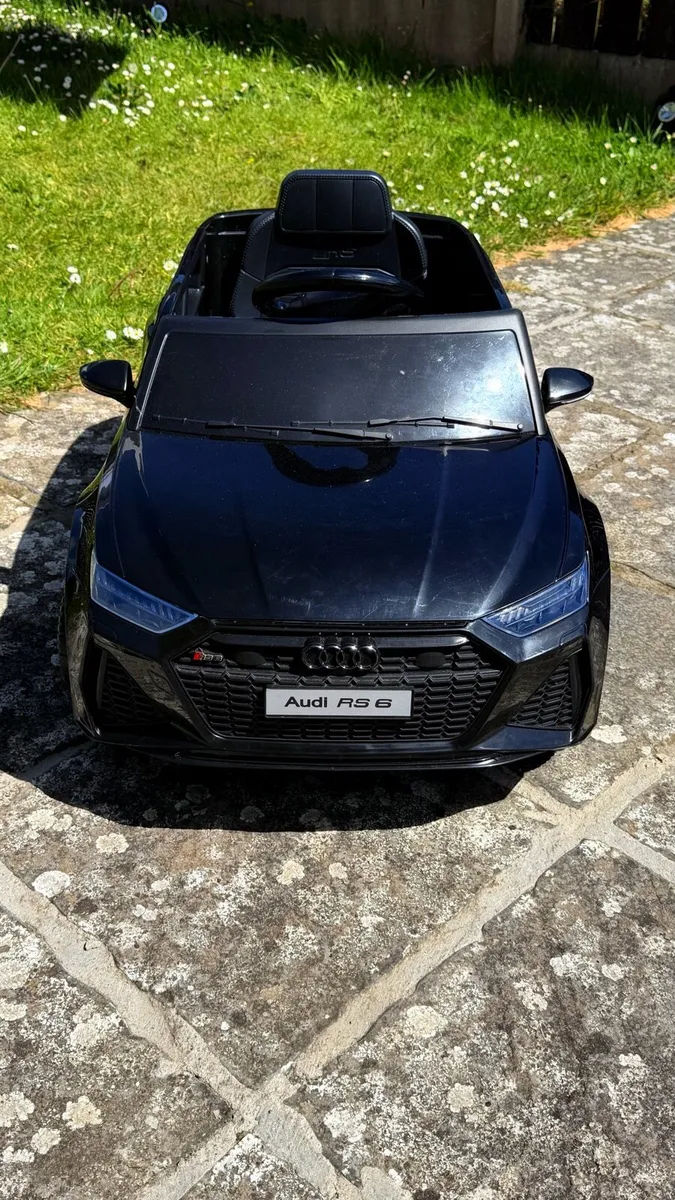 Audi RS6 kids car with remote - Image 4