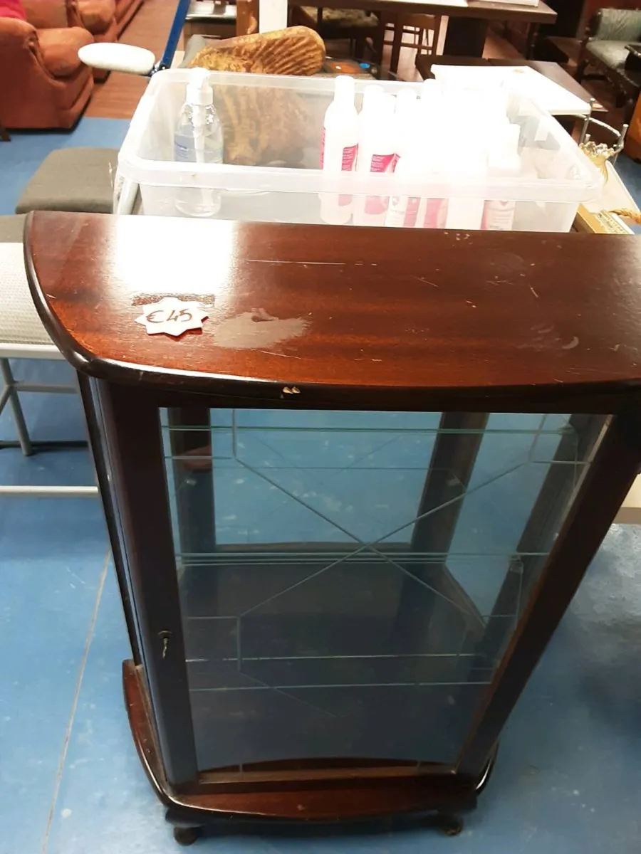 GLASS CABINET - Image 2
