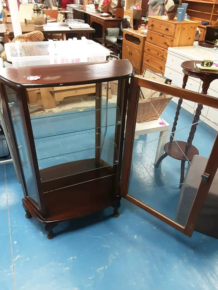 GLASS CABINET - Image 3