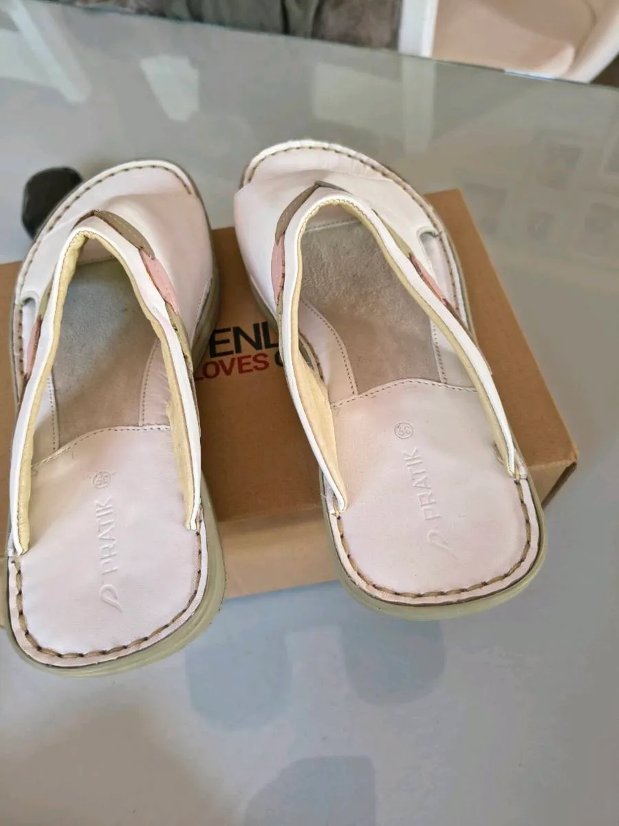 Heavenly feet comfort sandal - Image 2