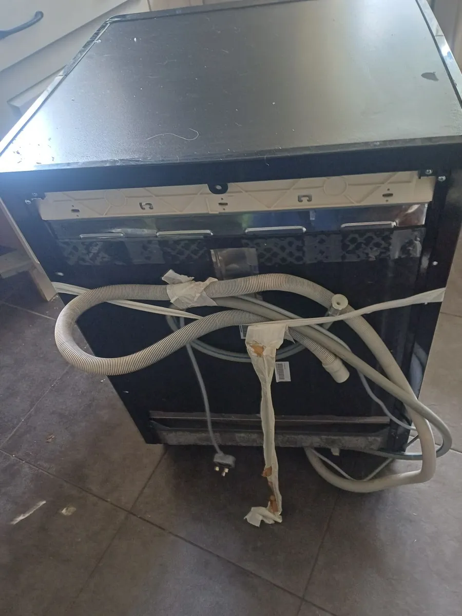 Dishwasher - Image 2
