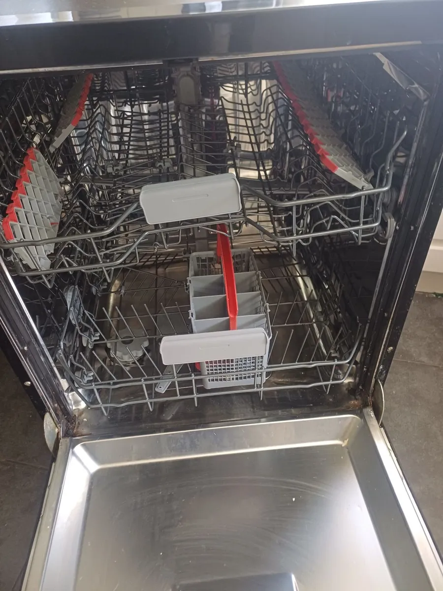Dishwasher - Image 3