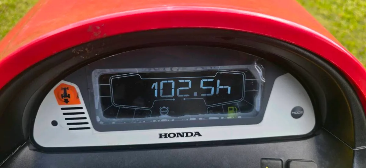 2022 Honda HF2417 Rideon Mower - Image 3