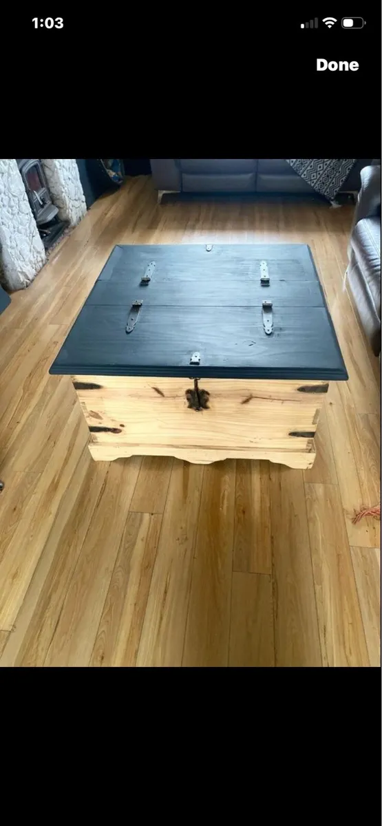 Coffee table - Image 1