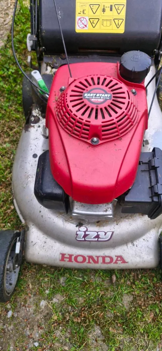 Honda izy mower - Image 1