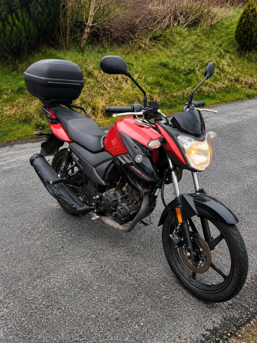 🌟2021 Yamaha YS125 – ONLY 982kms – from new🌟 - Image 1
