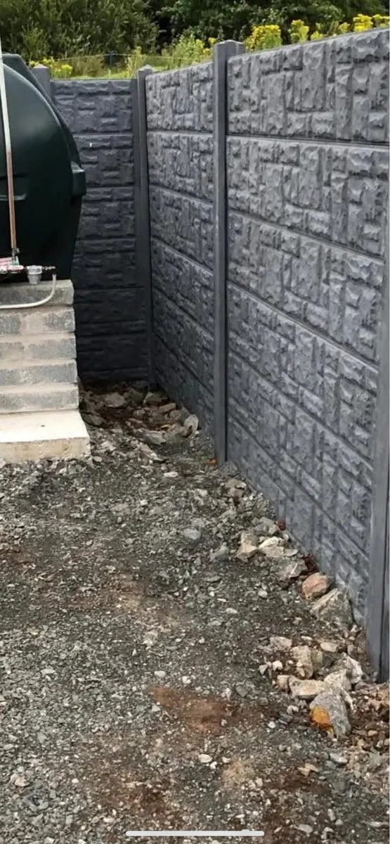 Paving and fencing - Image 3