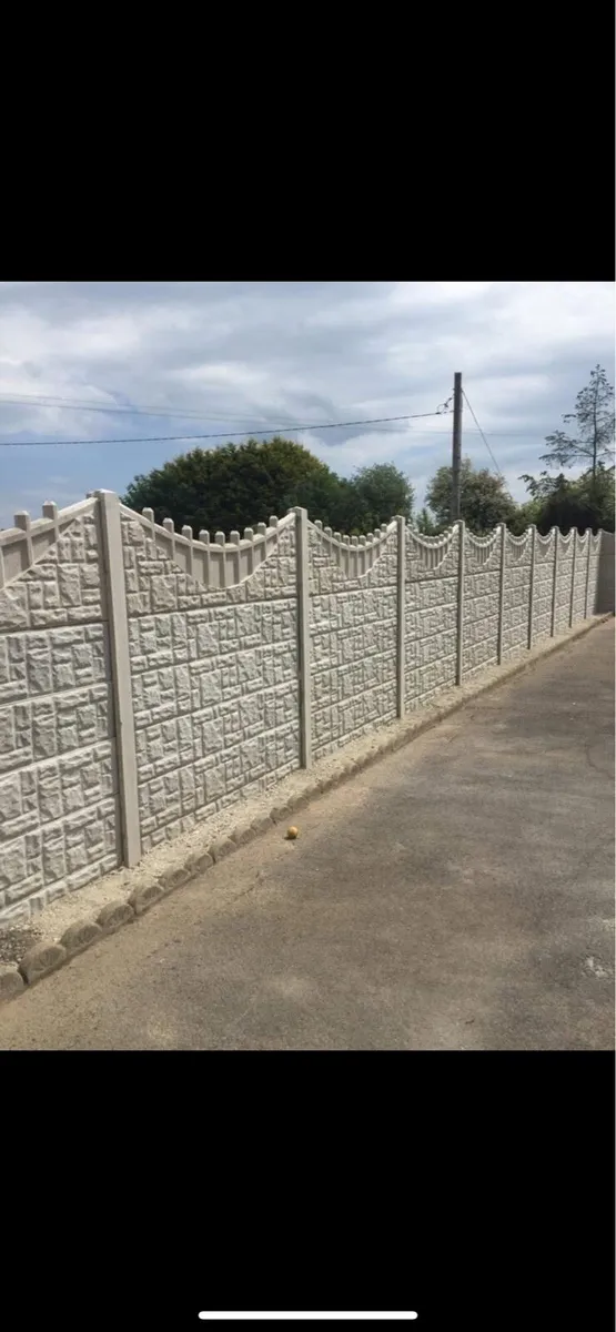 Paving and fencing - Image 1