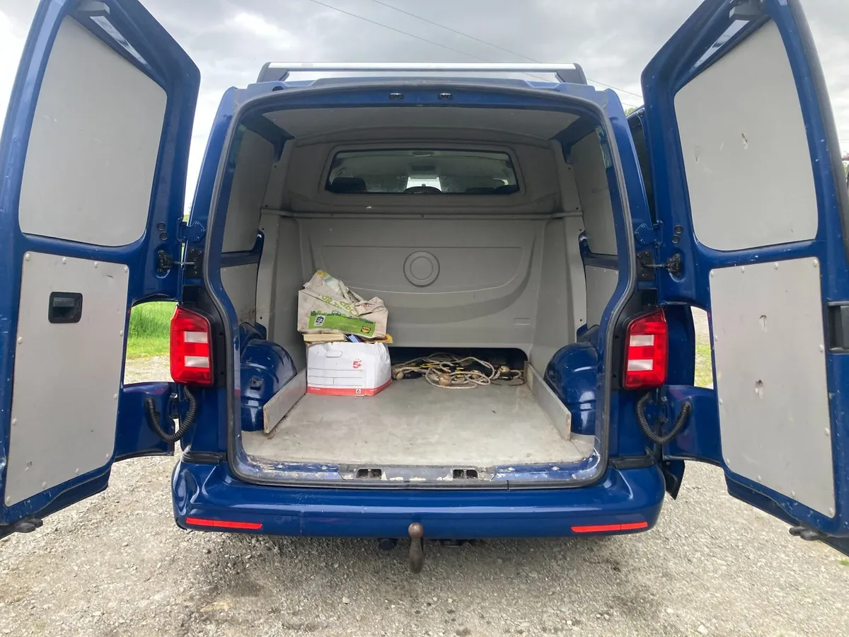 Volkswagen Transporter 2016 - Image 3