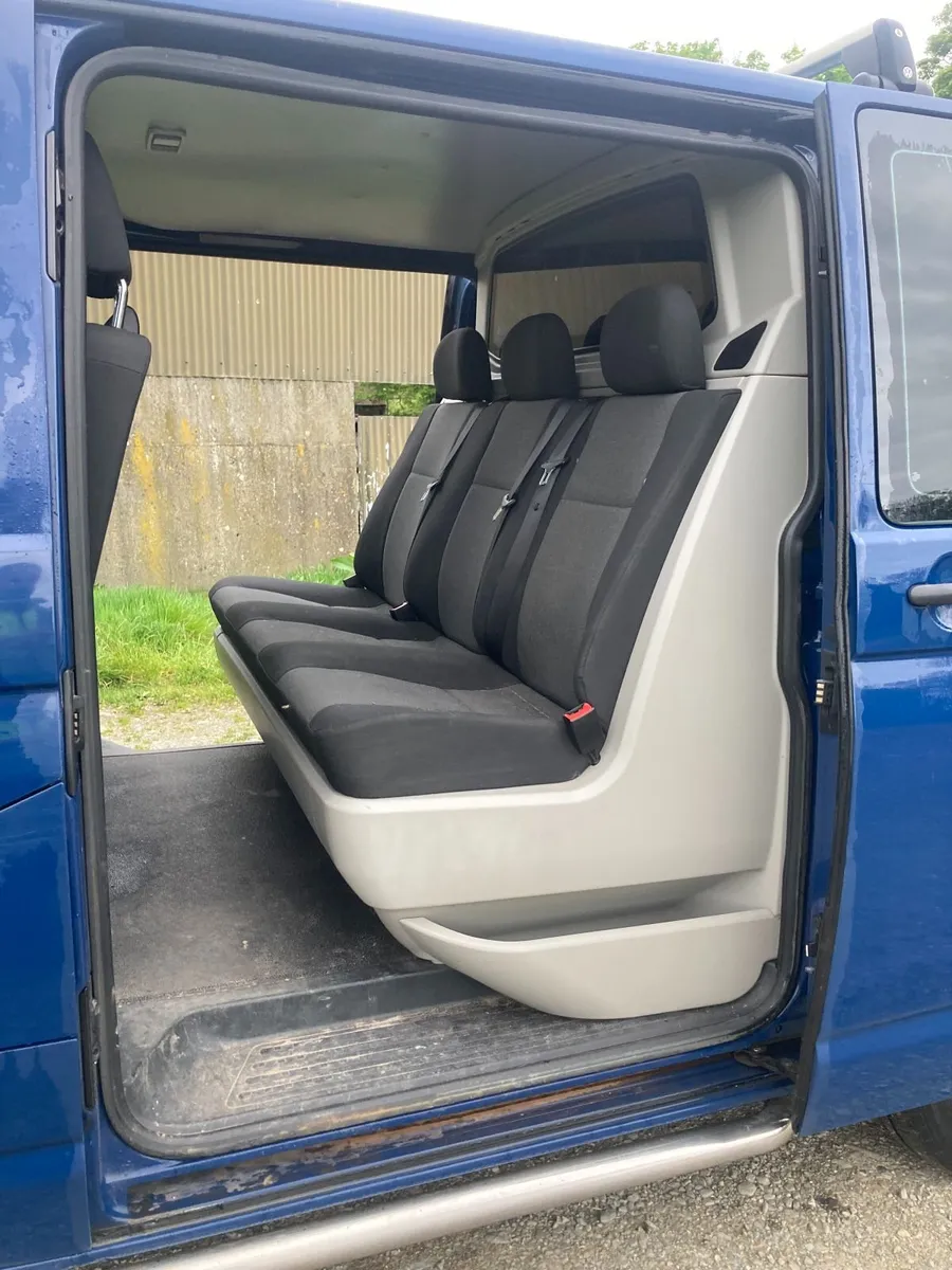 Volkswagen Transporter 2016 - Image 2