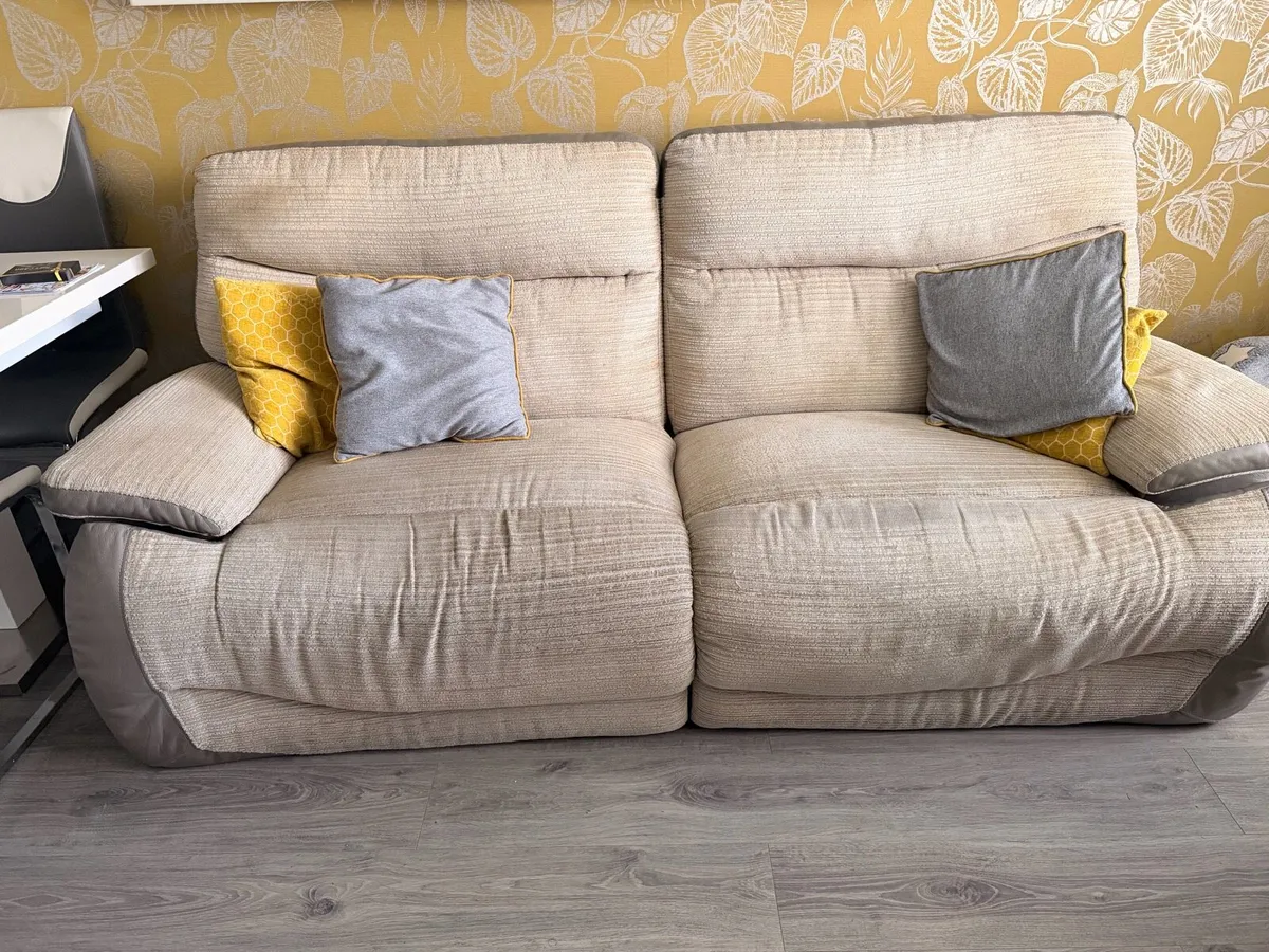 Couch - Image 2
