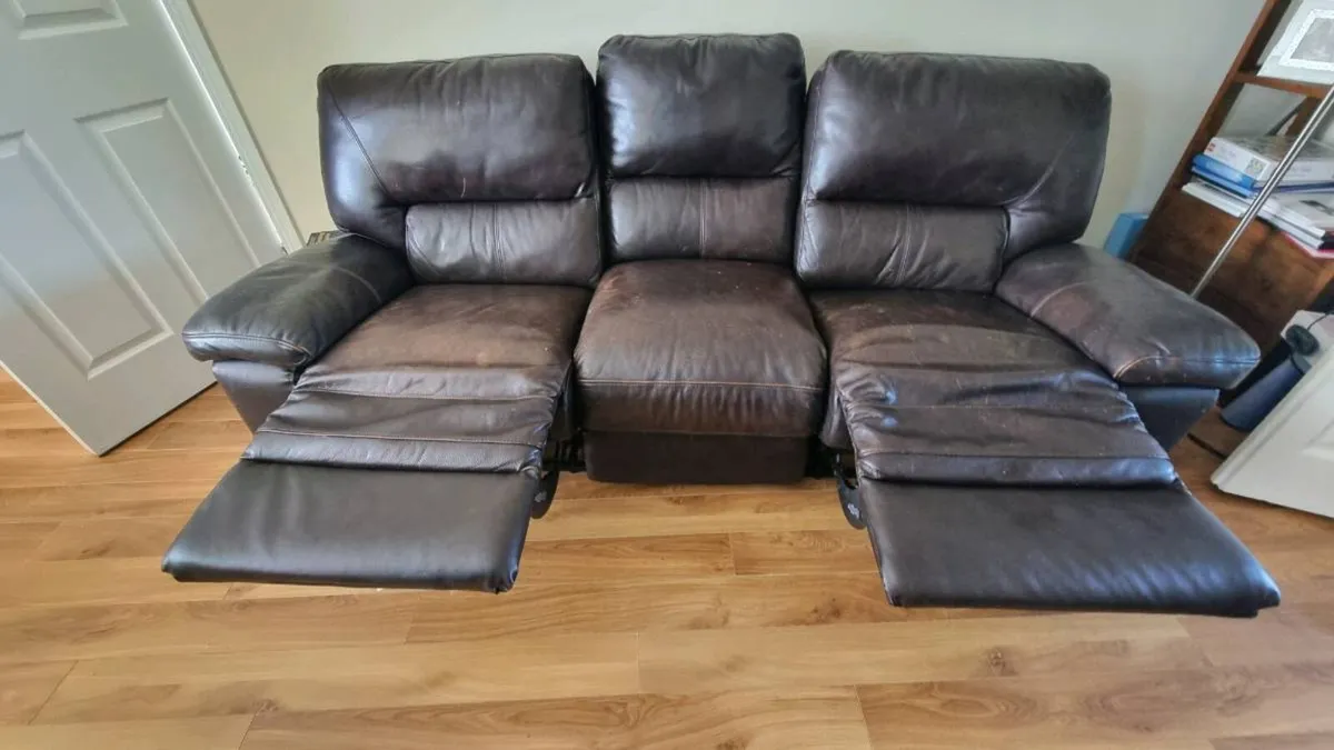Recliner Couch 3 ÷ 2 - Image 2