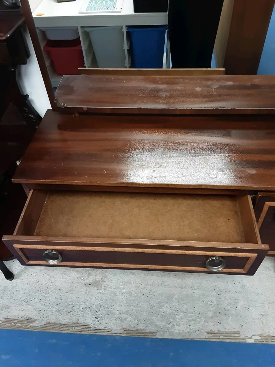 SIDEBOARD - Image 3